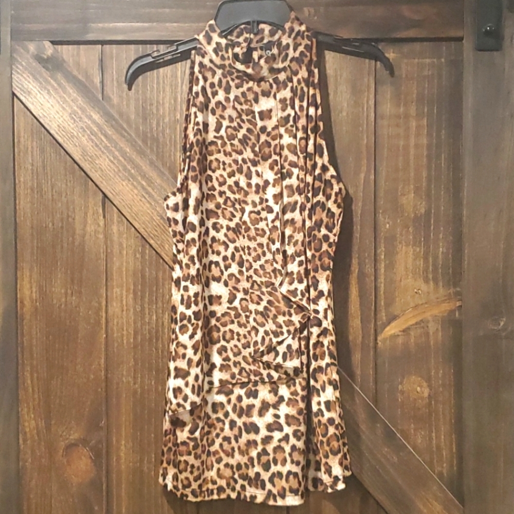 Animal print sleeveless top